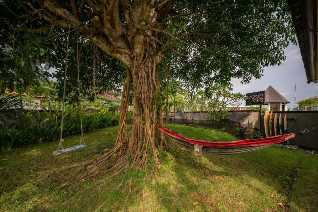 מלון Uluwatu The Bali Boarding House מראה חיצוני תמונה